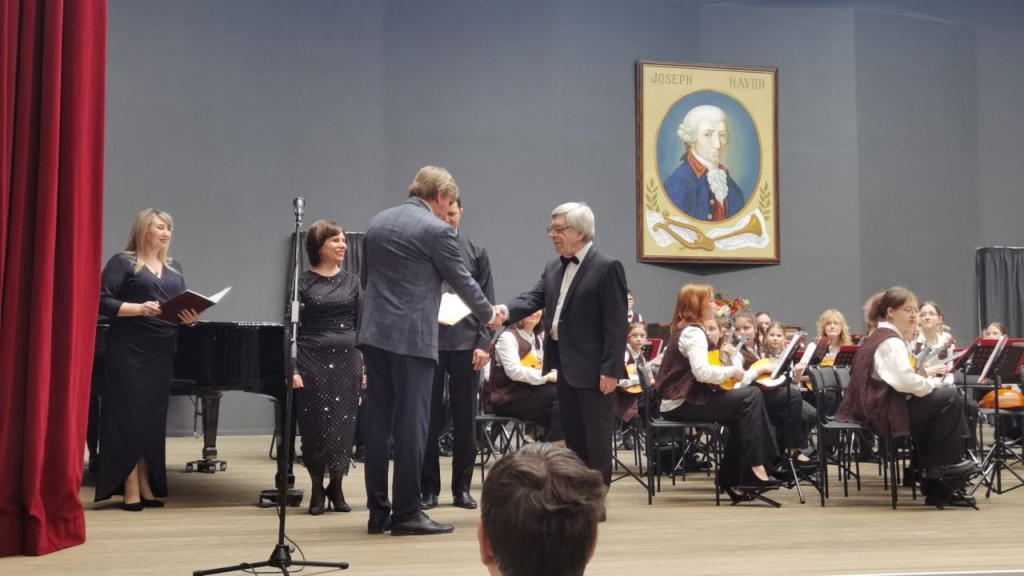 4ebeda52-fde2-4978-aea1-b4d78551fb32.jpg